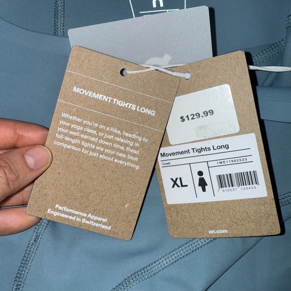 On Women’s Movement Tights - Picture 6 of 6